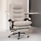 Chaise de bureau ergonomique en cuir noir réglable avec roulettes