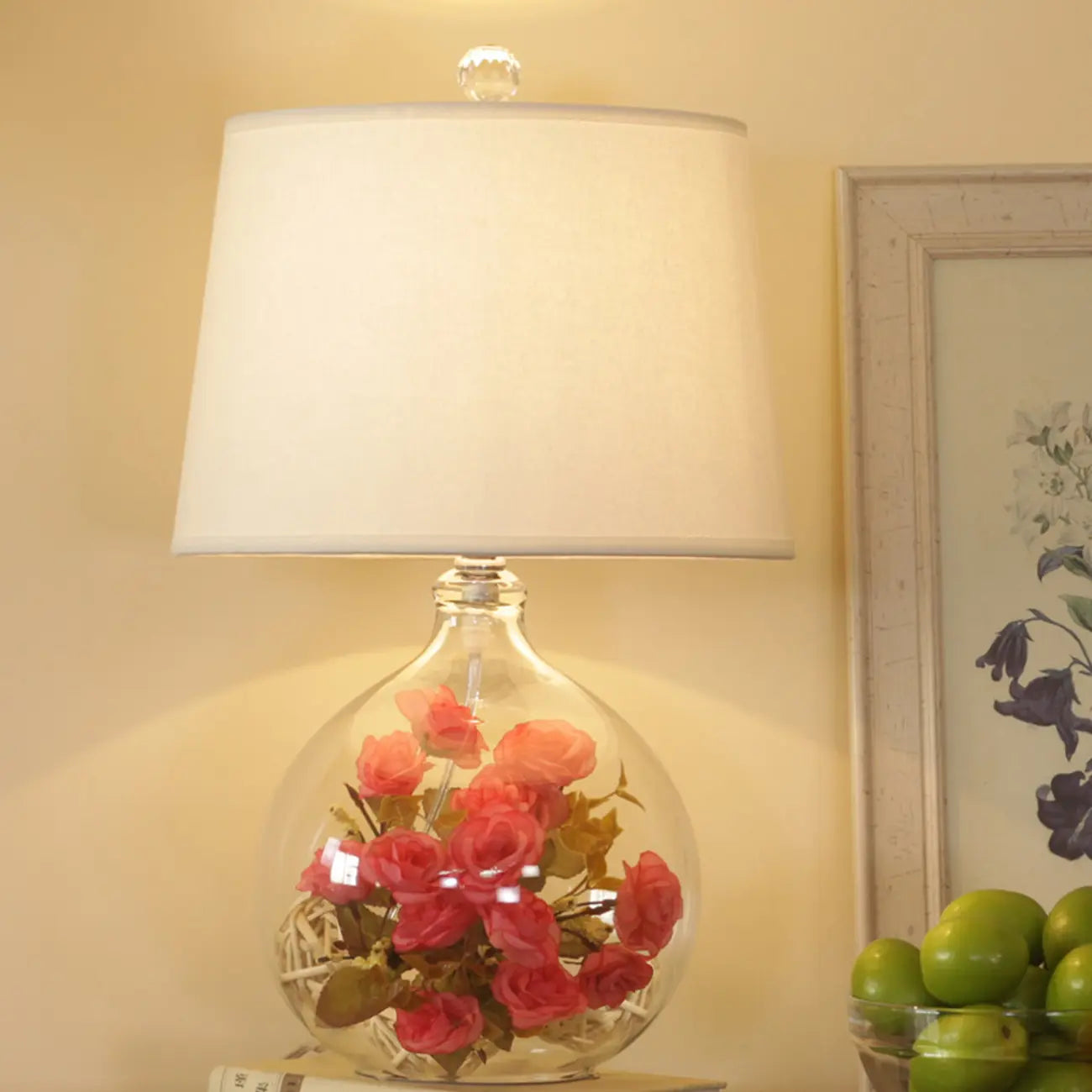 Lampe de table LED moderne et élégante en verre et tissu pour intérieur