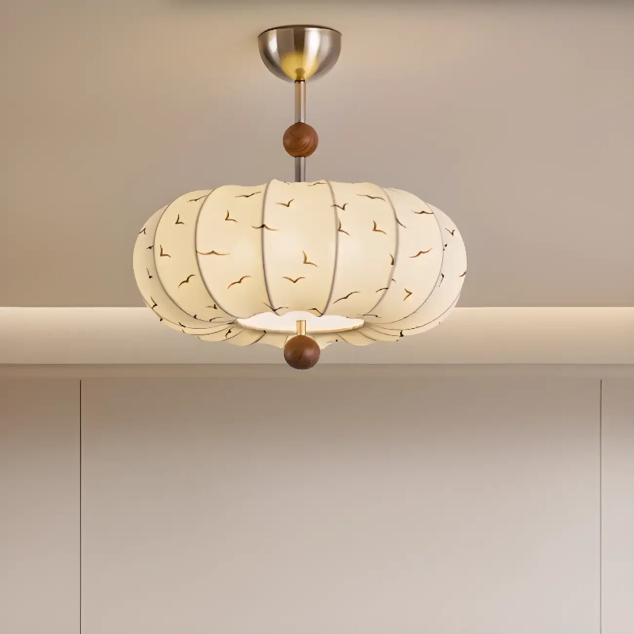 Suspension moderne en tissu blanc cassé avec 5 ampoules et LED