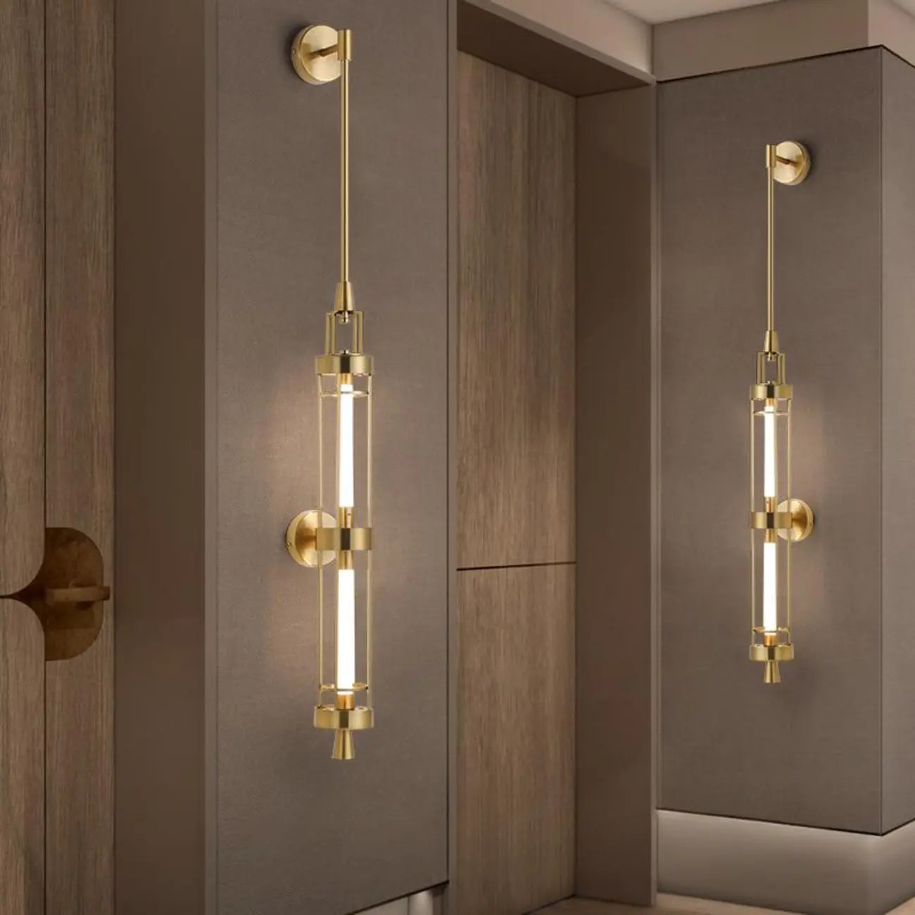 Applique murale cylindrique dorée avec 2 ampoules LED à lumière chaude