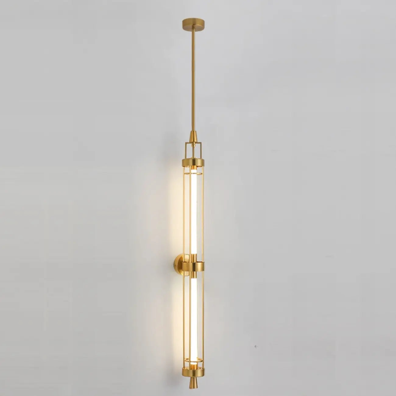 Applique murale cylindrique dorée avec 2 ampoules LED à lumière chaude