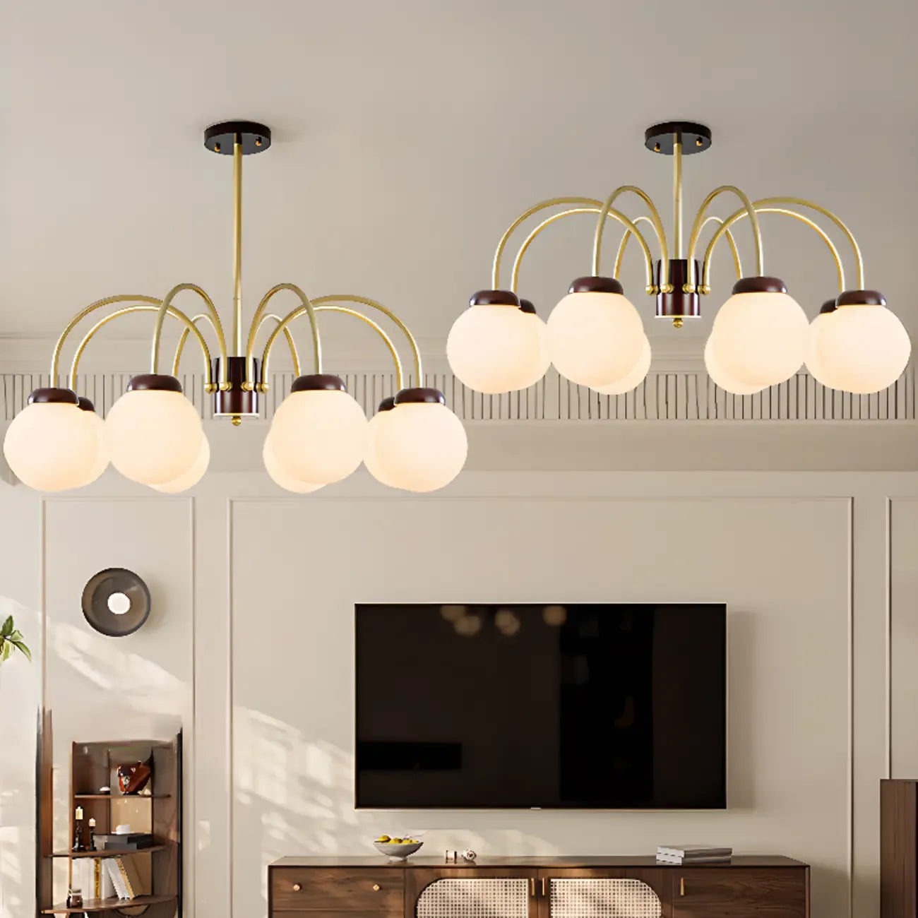Lampadario classico a sfera in vetro bianco e oro