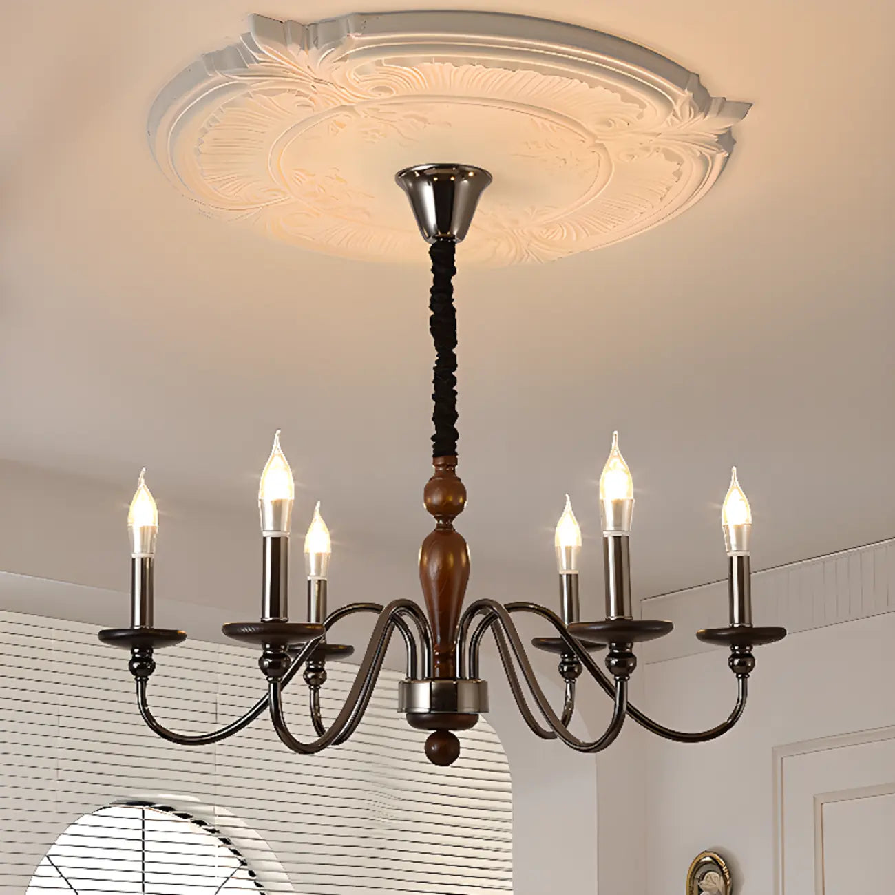 Lustre moderne noir à 6/8 lumières de type candélabre, à intensité variable