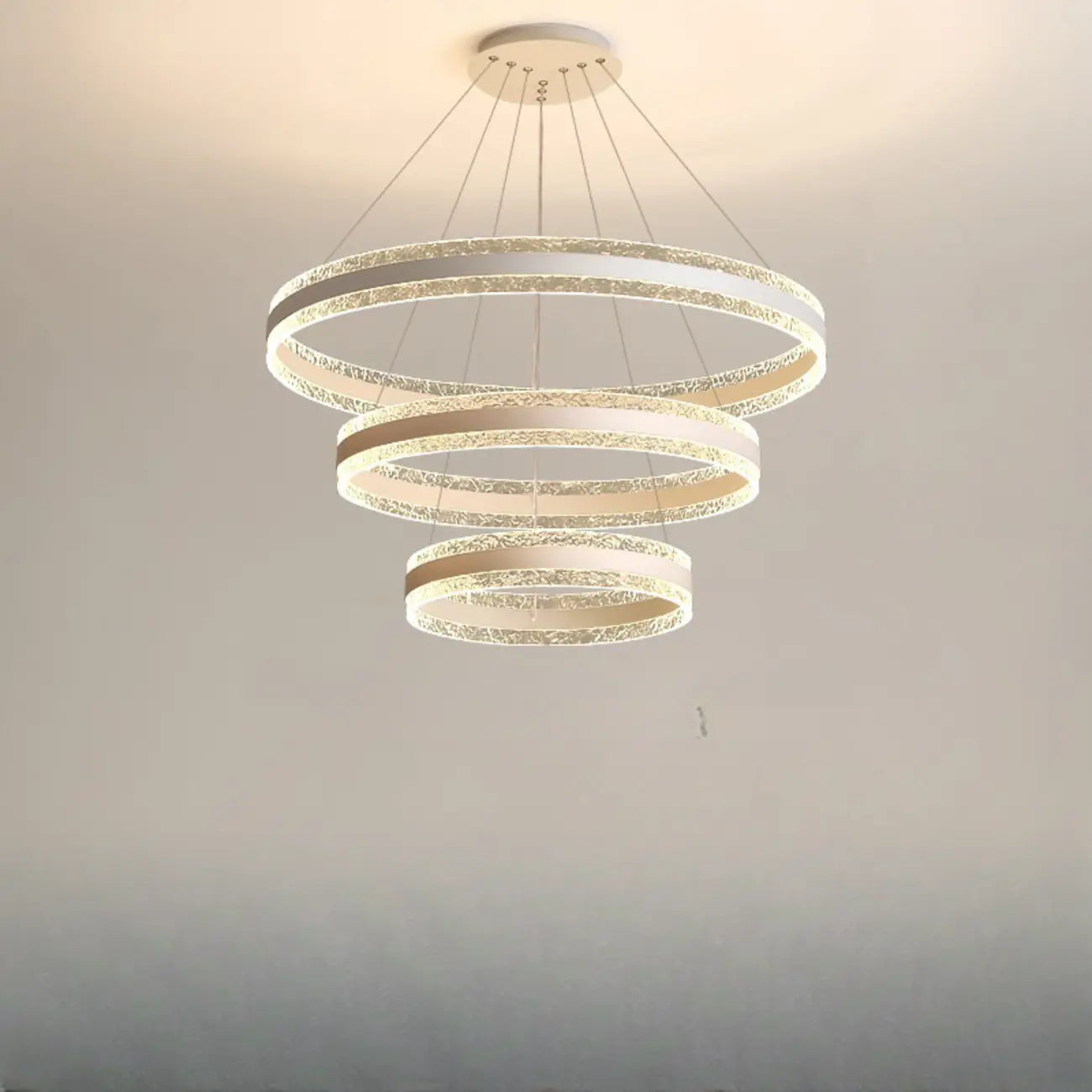 Lustre circulaire moderne en métal doré à LED