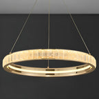 Lustre élégant à LED en cristal et anneaux dorés de luxe