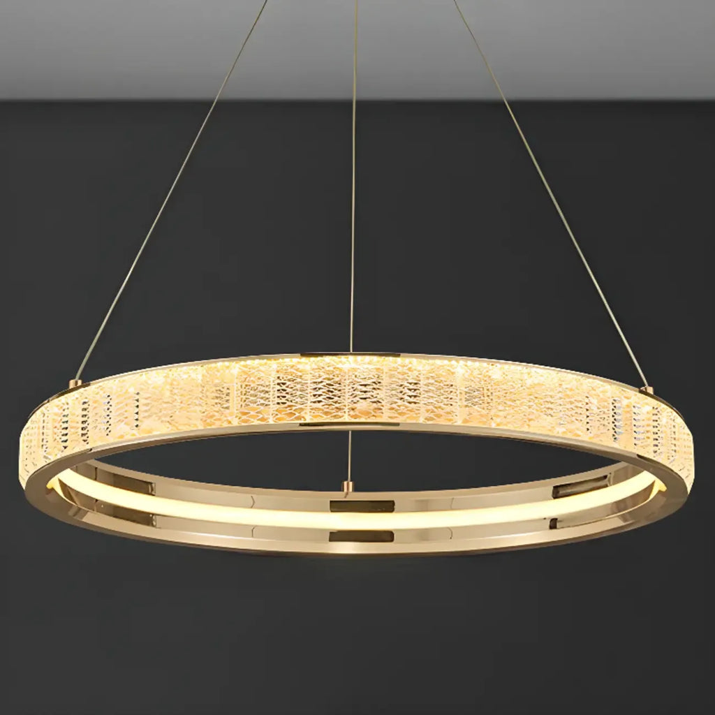 Lustre élégant à LED en cristal et anneaux dorés de luxe