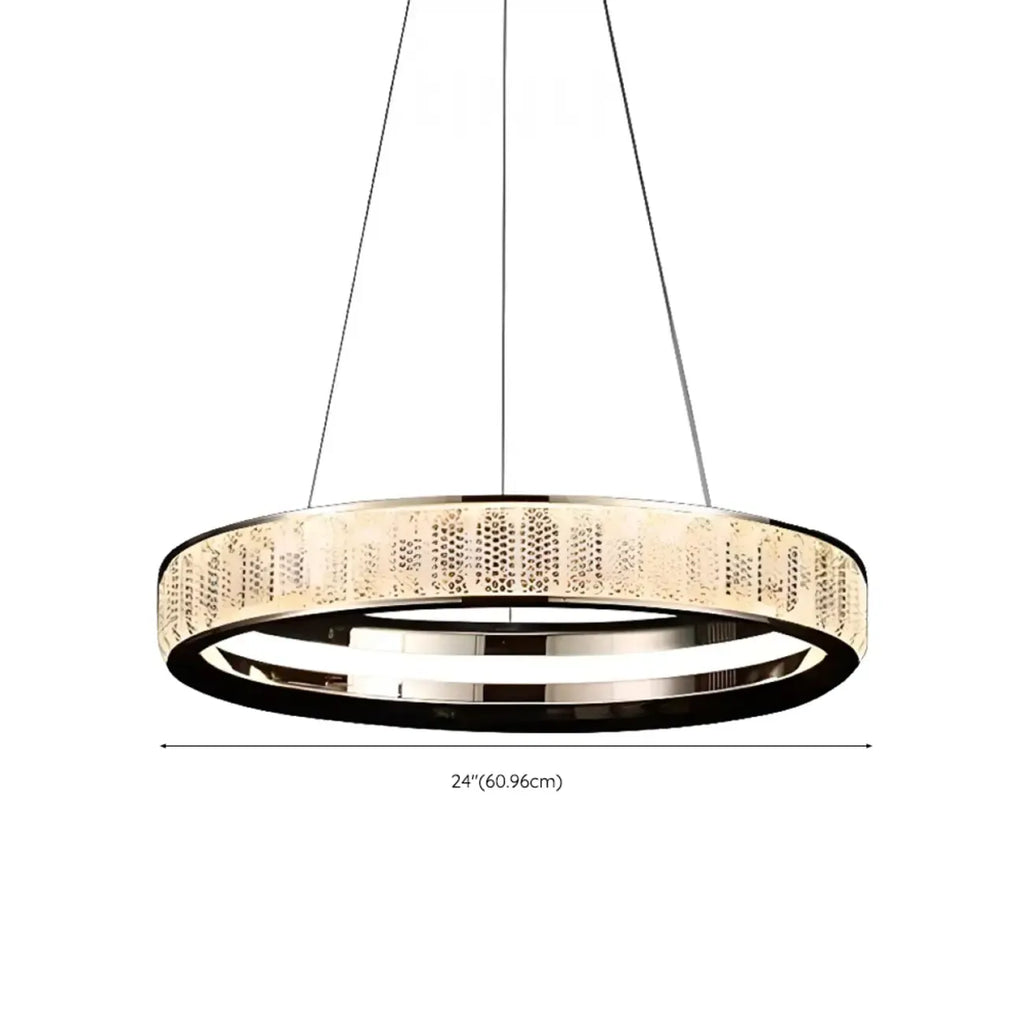 Lustre élégant à LED en cristal et anneaux dorés de luxe