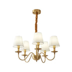 Lustre classique doré avec abat-jour élégant en tissu blanc