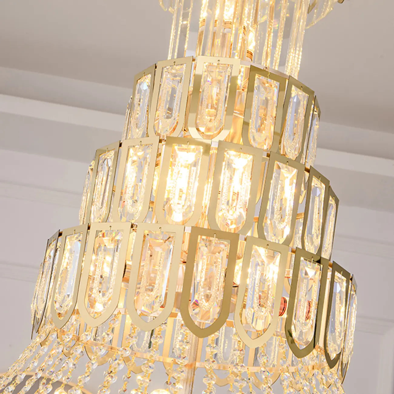 Lustre de plafond haut de gamme à plusieurs niveaux en cristal doré réglable