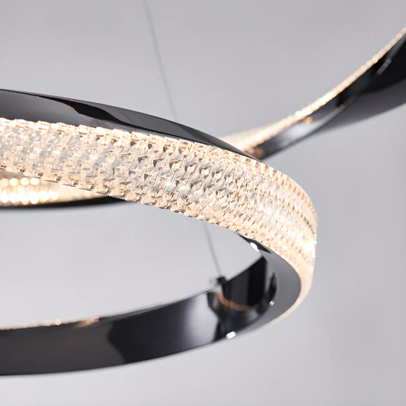 Lustre moderne à LED élégant en métal noir avec anneau circulaire
