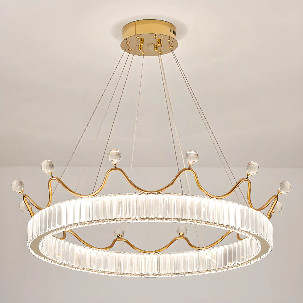 Lustre élégant en cristal doré à LED en forme de couronne