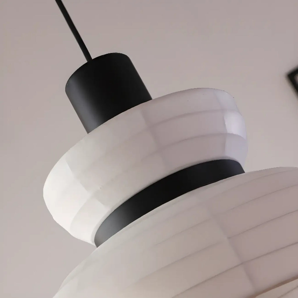Suspension minimaliste et élégante en soie blanche pour cuisine