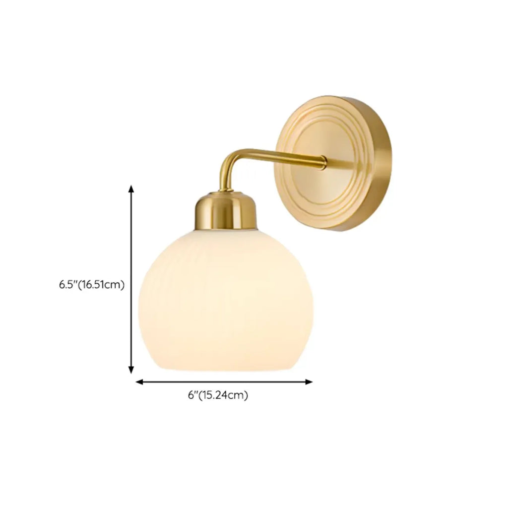 Applique murale moderne à double dôme en verre blanc et laiton