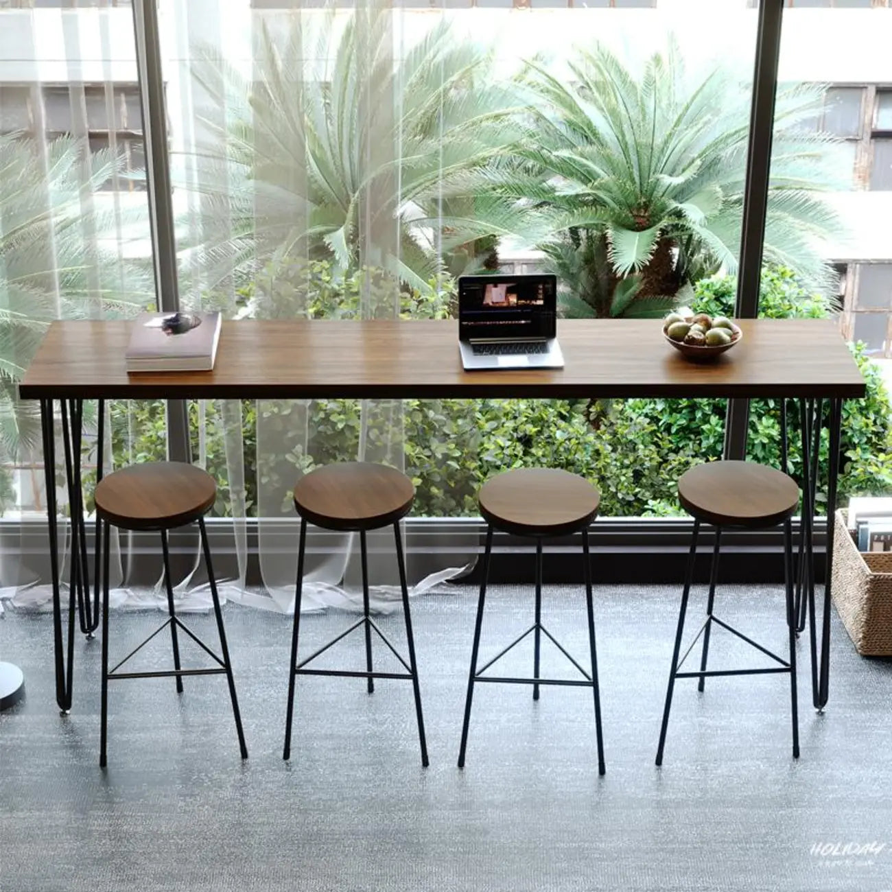 Table de bar moderne en bois brun et métal