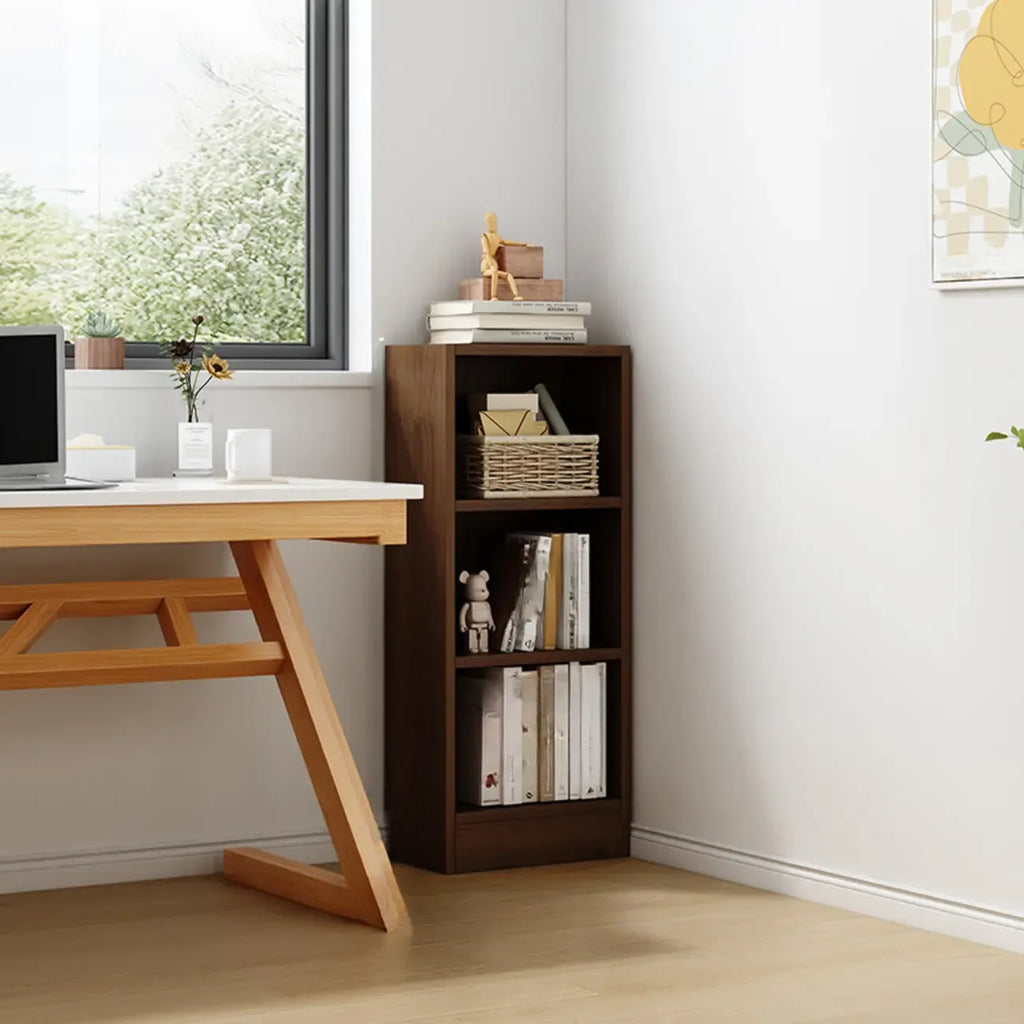 Bibliothèque d'angle compacte et haute en bois à 5 niveaux