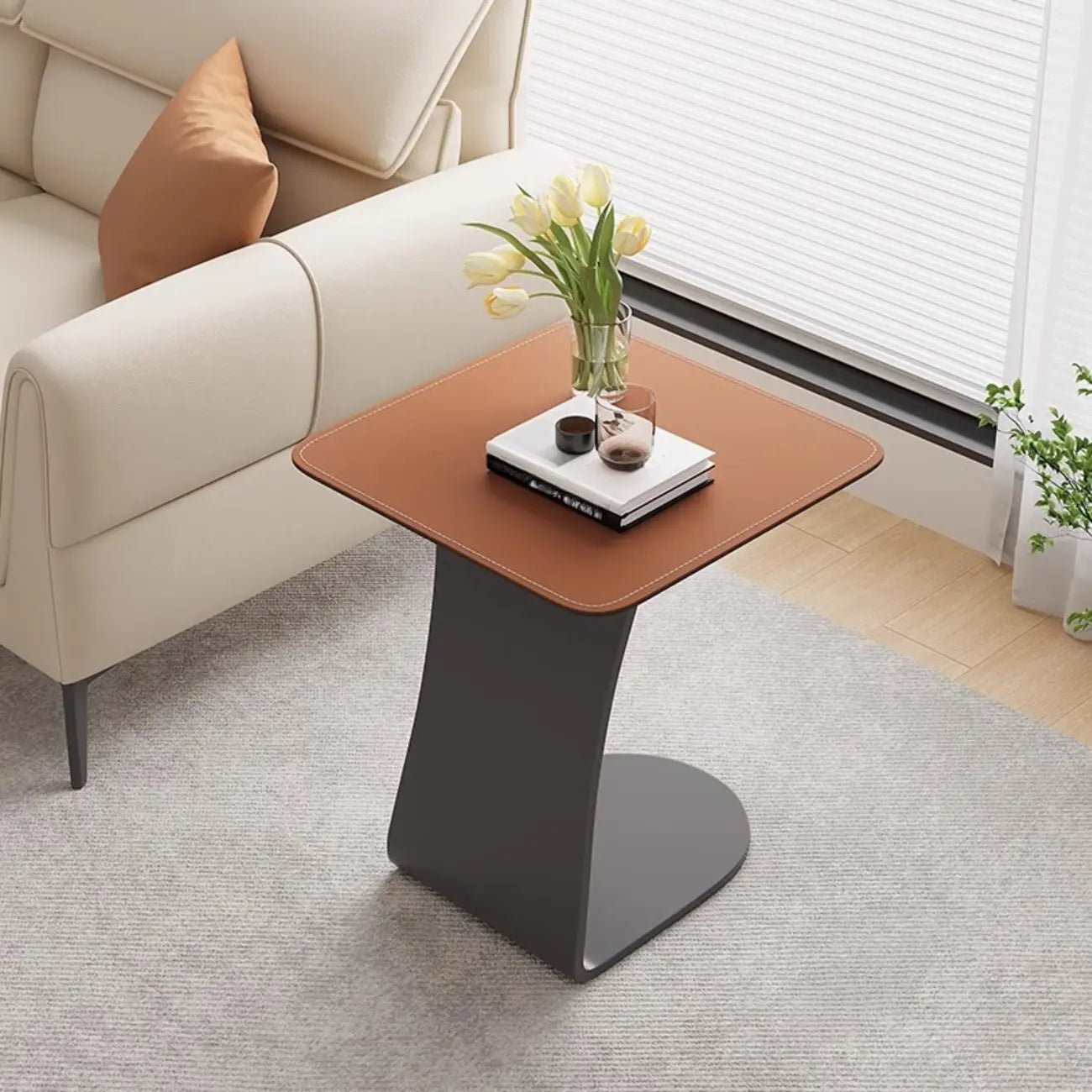 Table d'appoint carrée en métal avec plateau en cuir HomeyFad en forme de C