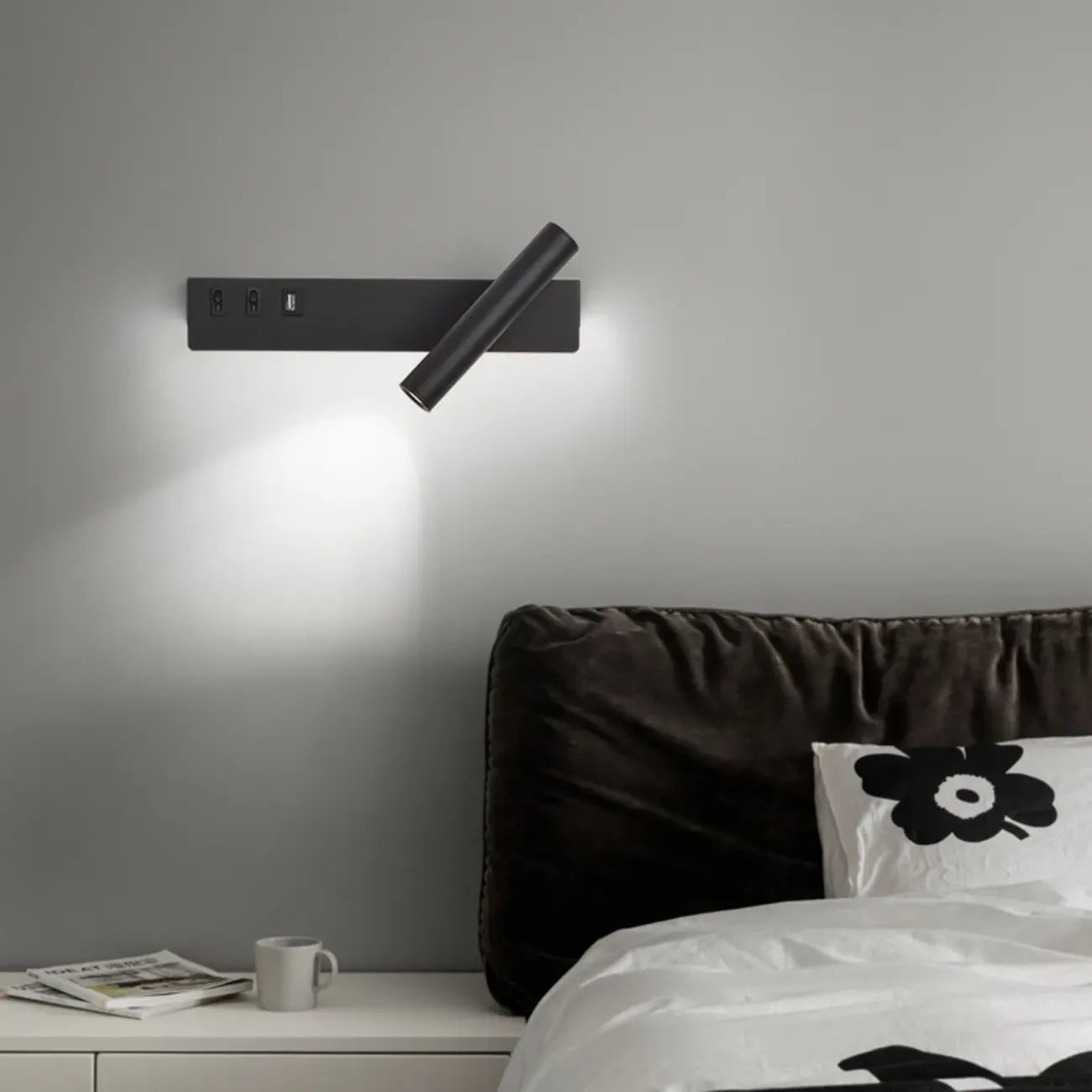 Applique murale moderne et minimaliste avec port USB et projecteur orientable