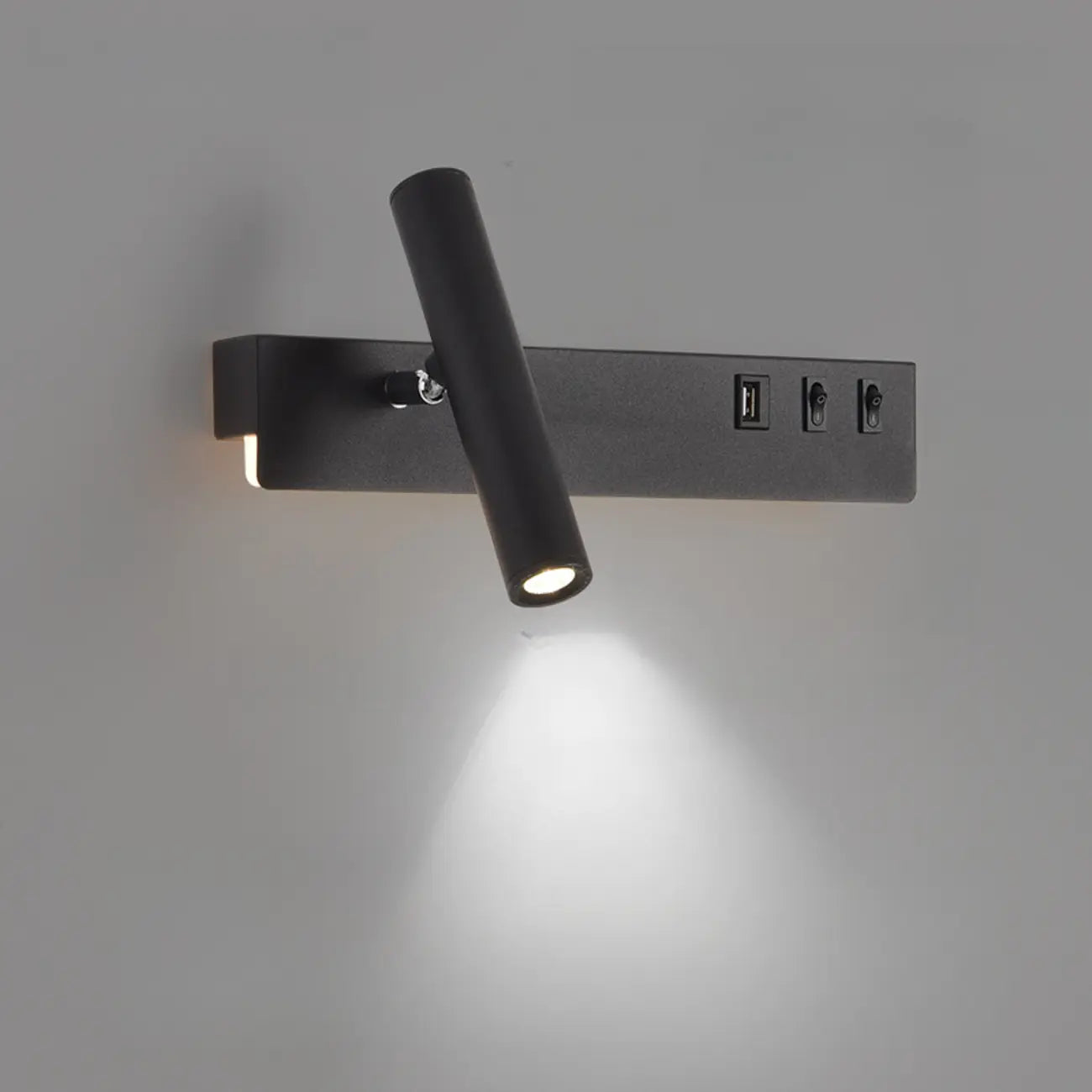 Applique murale moderne et minimaliste avec port USB et projecteur orientable