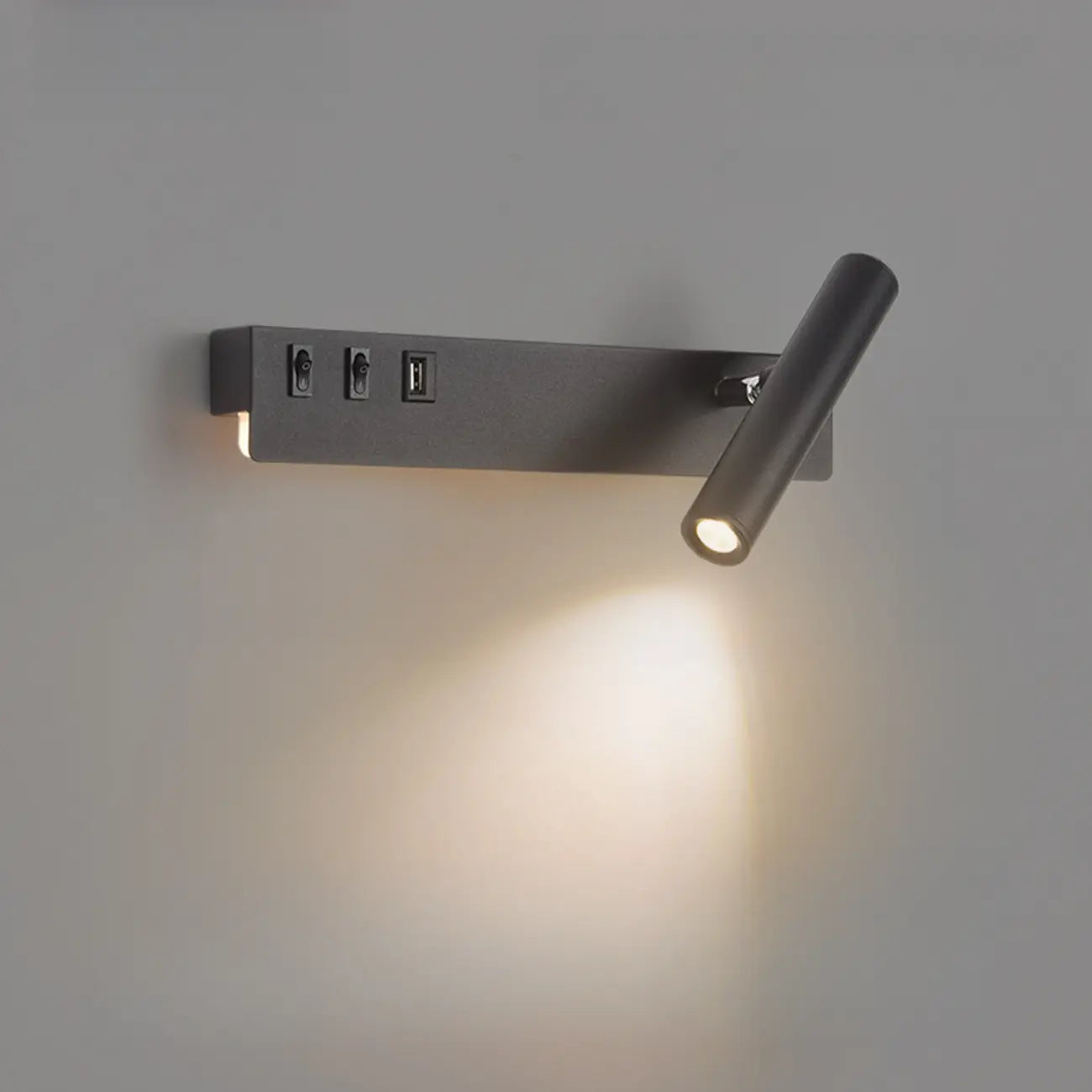 Applique murale moderne et minimaliste avec port USB et projecteur orientable