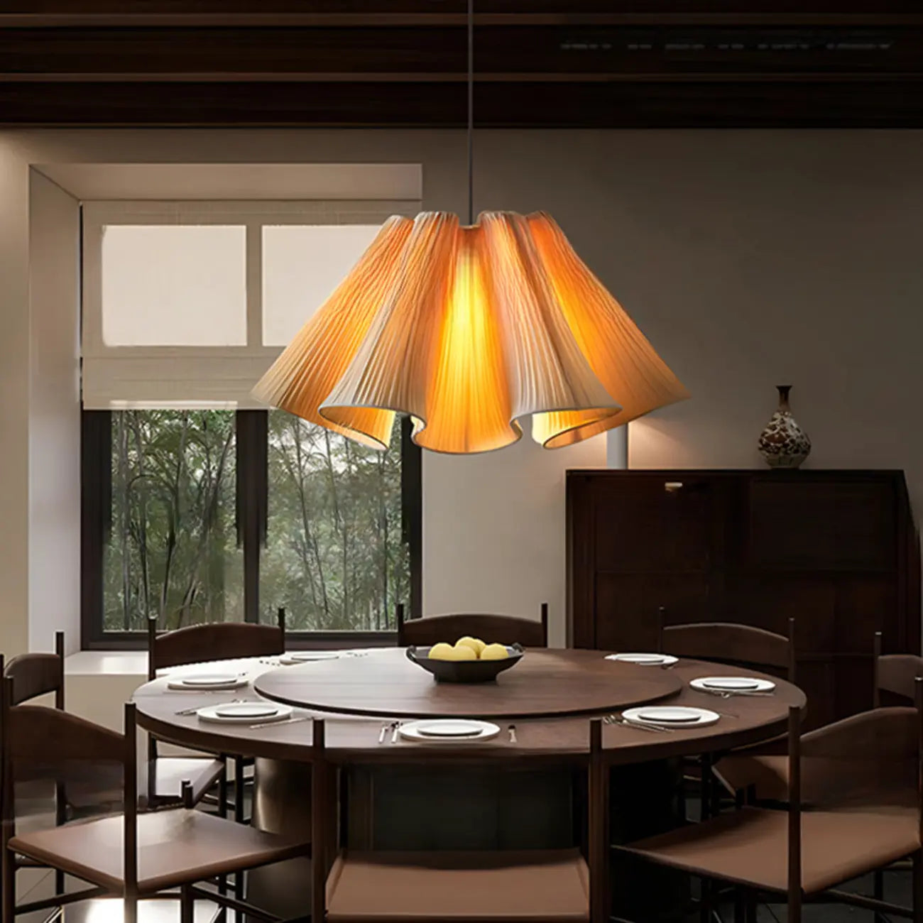 Suspension moderne en tissu beige plissé et réglable