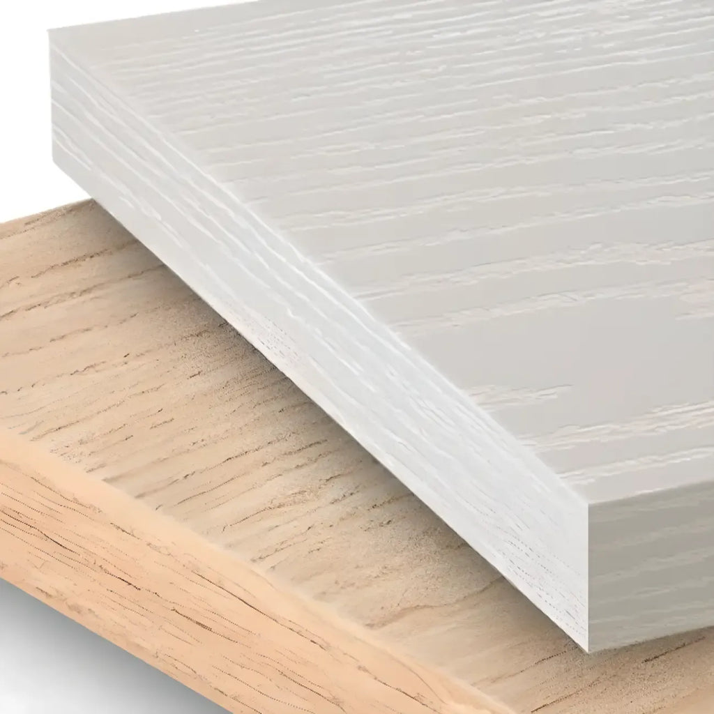 Table de chevet en bois crème aux bords lisses et résistants