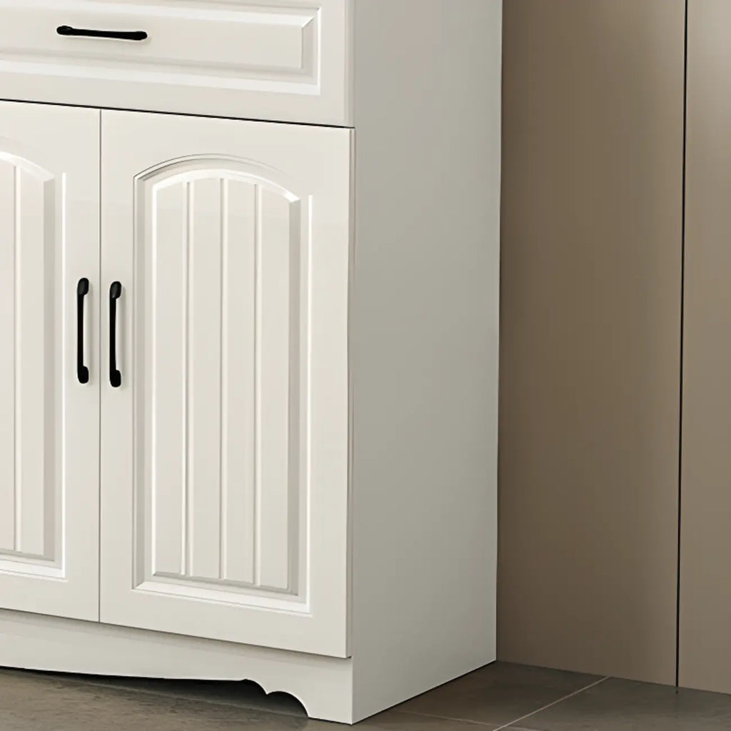 Buffet de cuisine en bois à plusieurs compartiments de rangement avec support pour micro-ondes