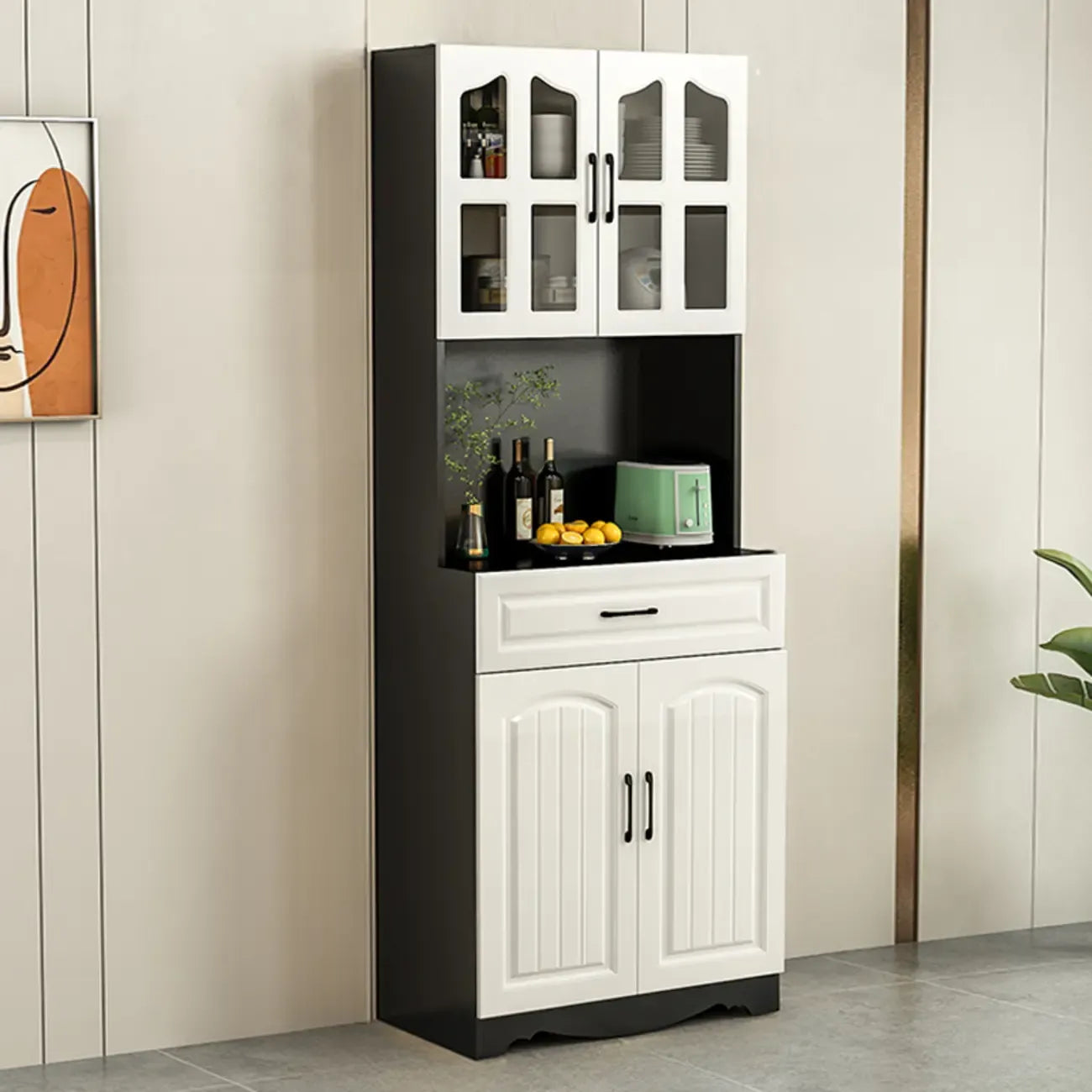 Buffet de cuisine en bois à plusieurs compartiments de rangement avec support pour micro-ondes