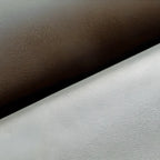 Chaise de salle à manger à dossier incurvé et assise en cuir noir