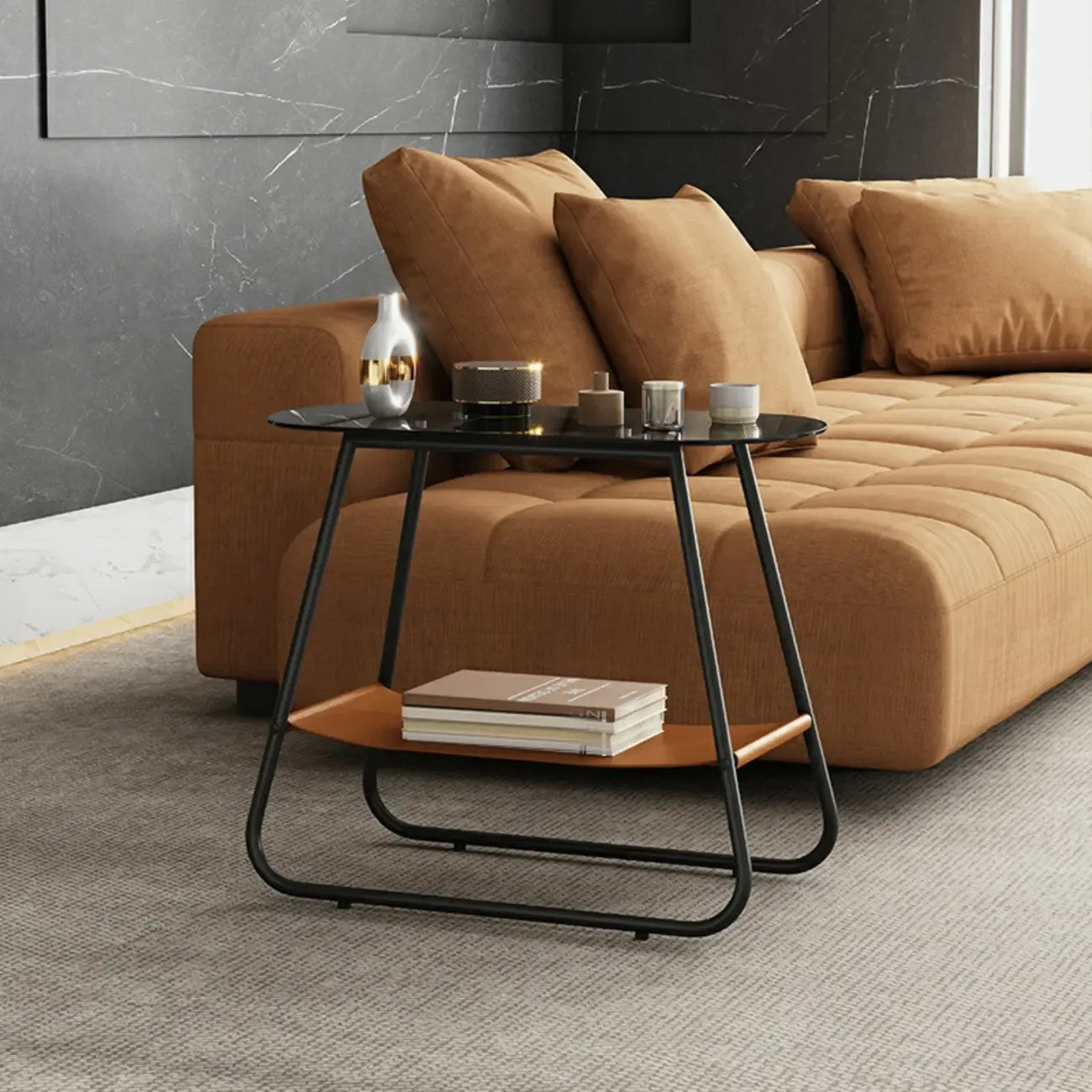 Table d'appoint ovale avec plateau en verre brun et structure en métal