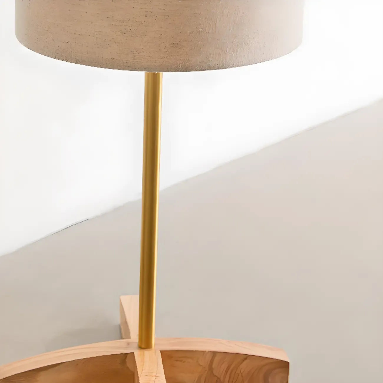 Lampadaire cylindrique en bois avec abat-jour en tissu pour chambre à coucher