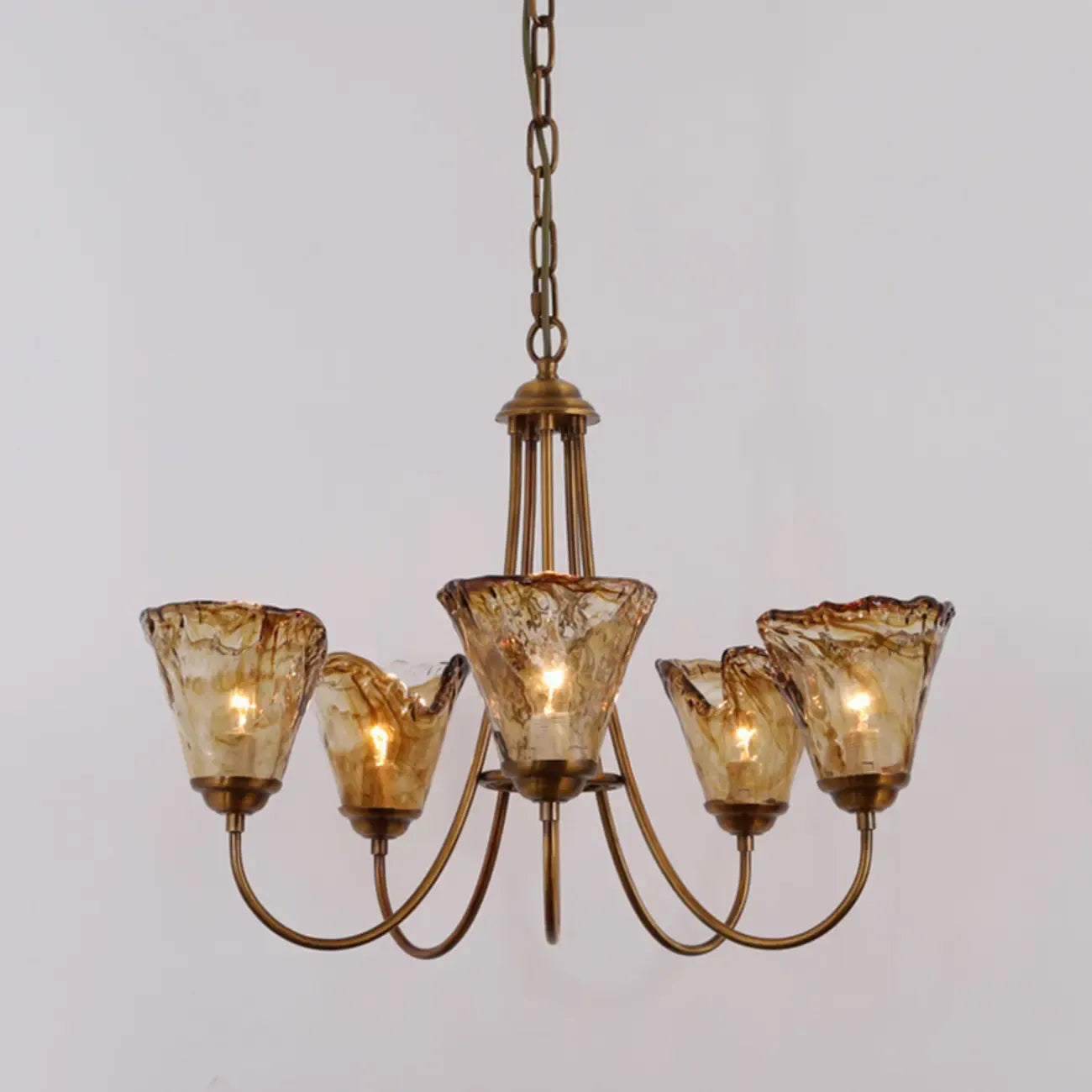 Lampadario moderno a 6 luci con fiori in vetro color ambra