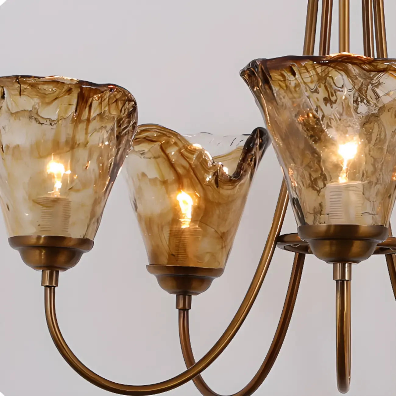 Lampadario moderno a 6 luci con fiori in vetro color ambra