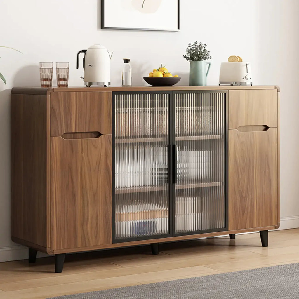 Buffet décontracté en bois brun avec portes vitrées