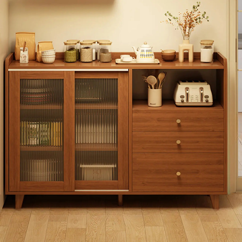 Buffet décontracté en bois brun avec portes vitrées