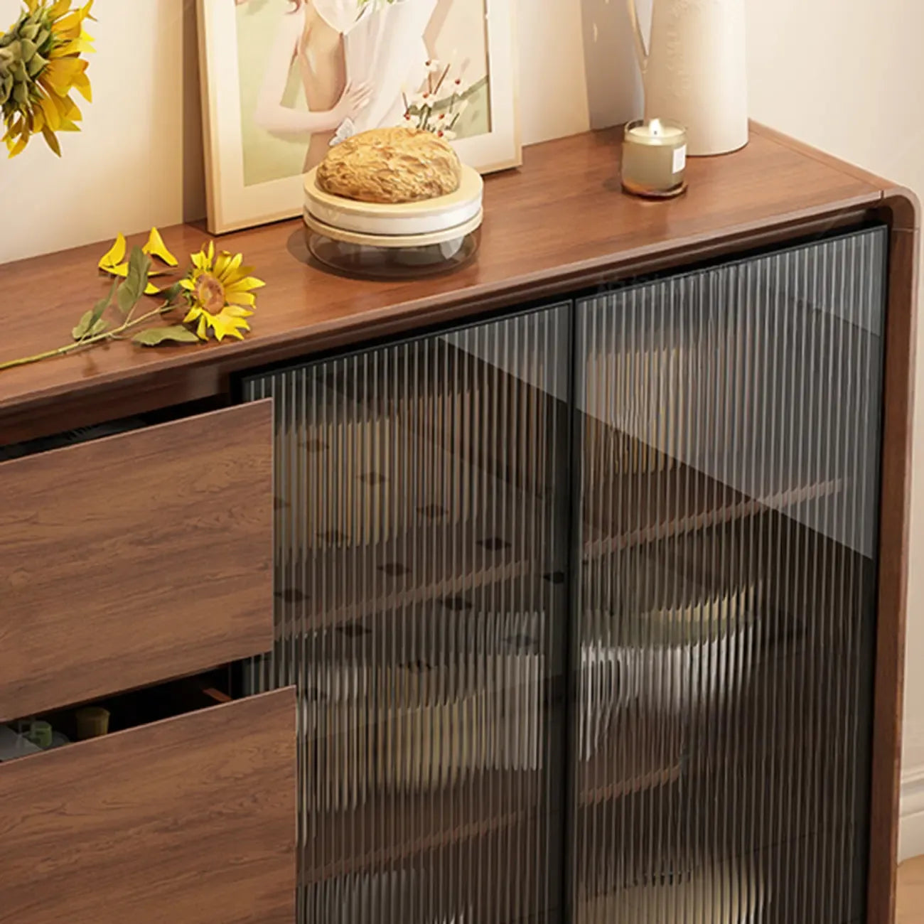 Buffet décontracté en bois couleur expresso avec tiroirs
