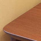 Table de chevet classique en bois brun noyer avec tiroir et étagère