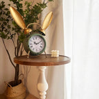 Table d'appoint ronde classique en bois brun et blanc sur pied