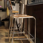 Tabourets de bar empilables rectangulaires en bois brun de style industriel avec dossier