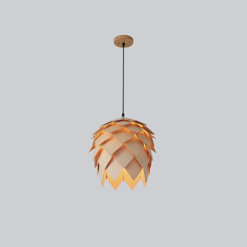 Suspension exquise en bois massif en forme de pomme de pin