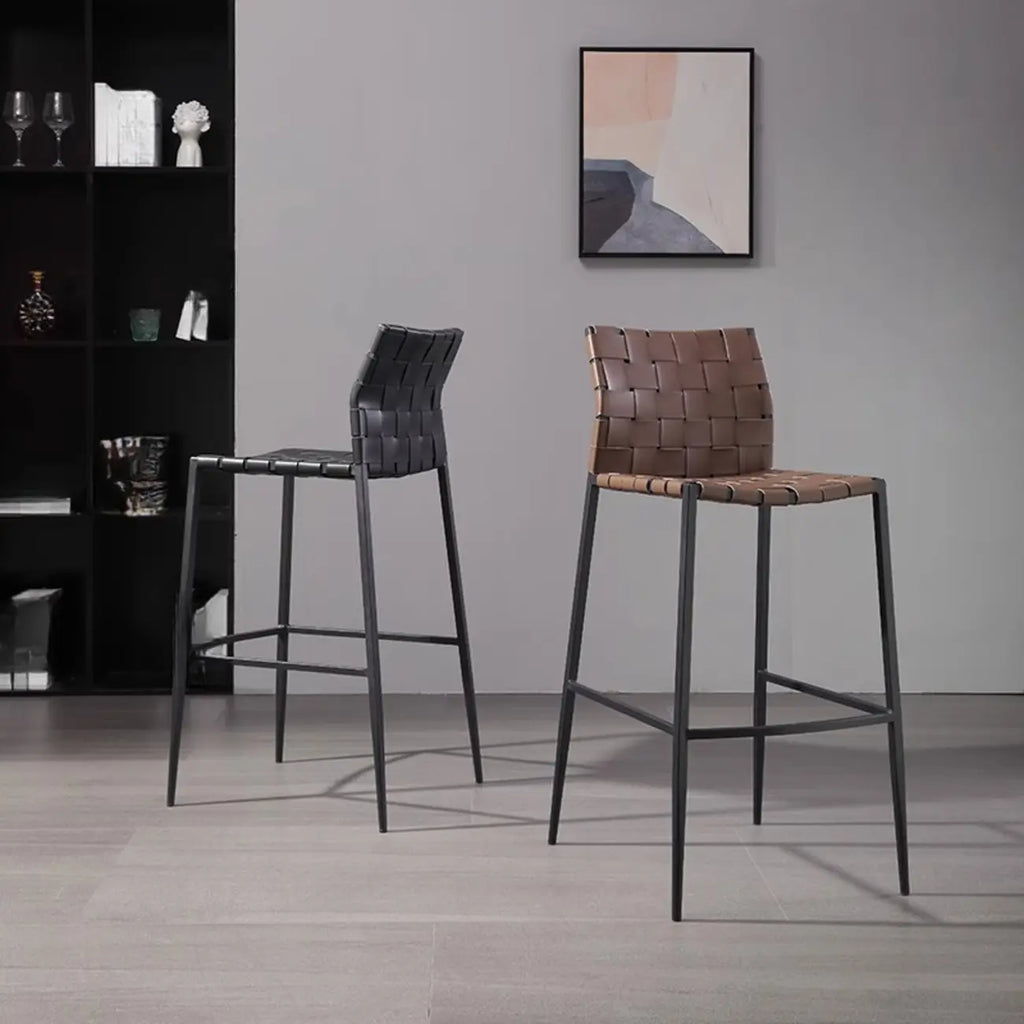 Tabourets de bar modernes avec dossier, assise en cuir texturé tissé