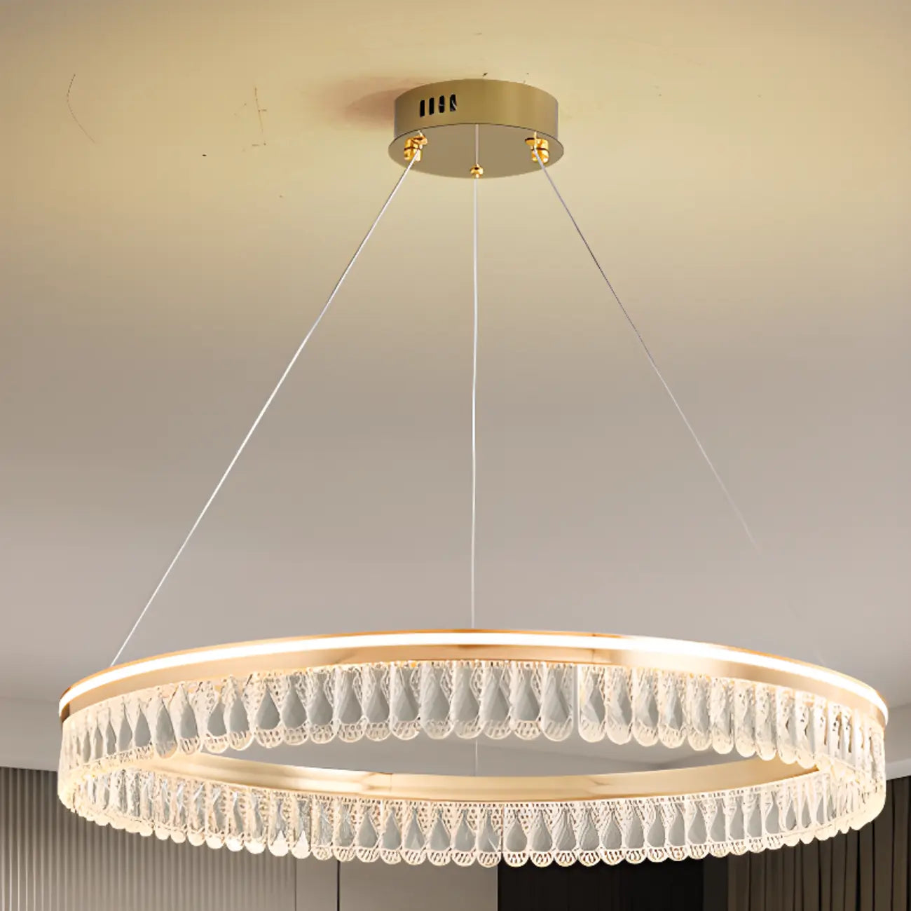 Lustres modernes à LED ronds en cristal doré à intensité variable