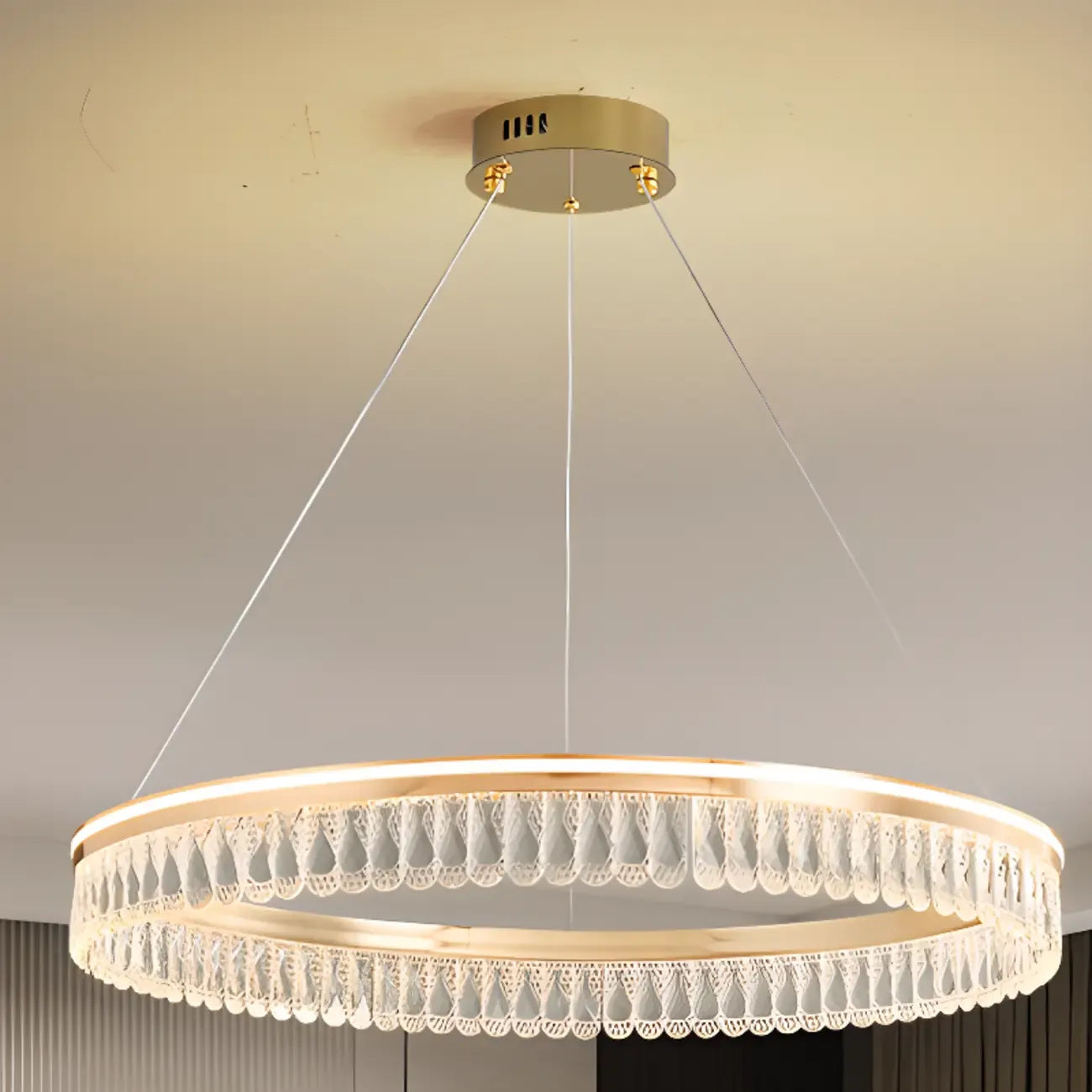 Lustres modernes à LED ronds en cristal doré à intensité variable