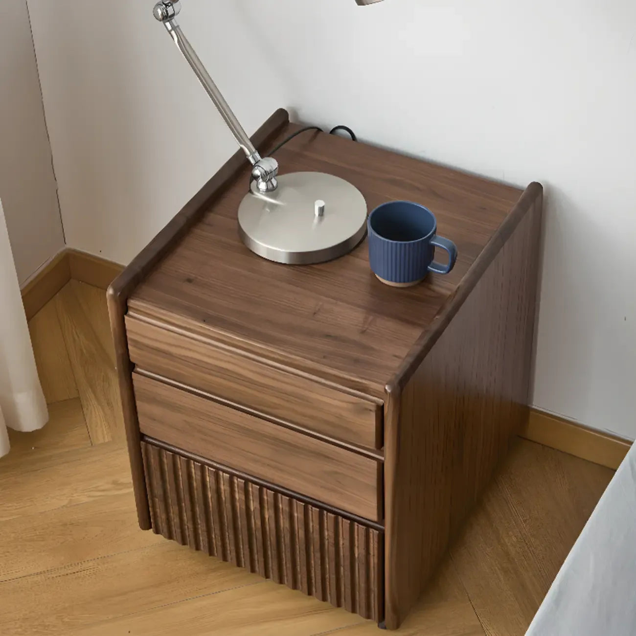 Table de chevet moderne à 3 tiroirs en bois massif marron