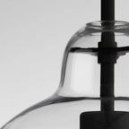 Suspension moderne en verre transparent pour îlot de cuisine, structure en métal.