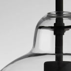 Suspension moderne en verre transparent pour îlot de cuisine, structure en métal.
