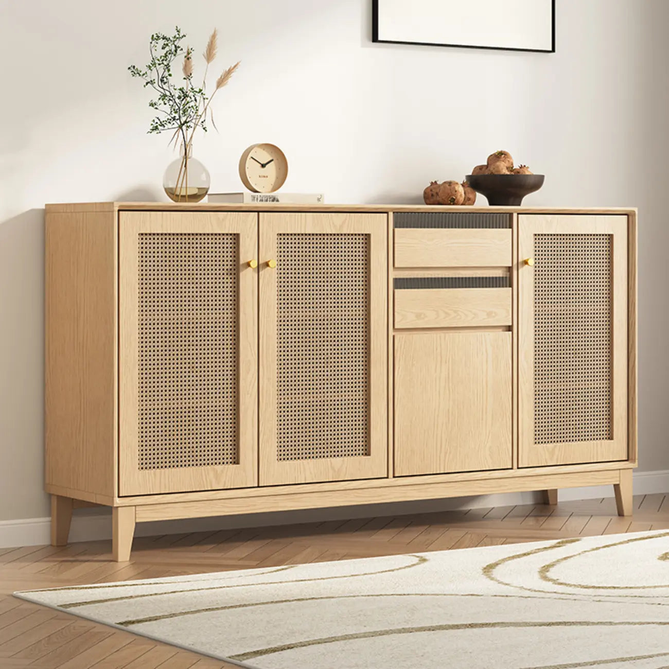 Buffet minimaliste en rotin avec étagères réglables et tiroirs
