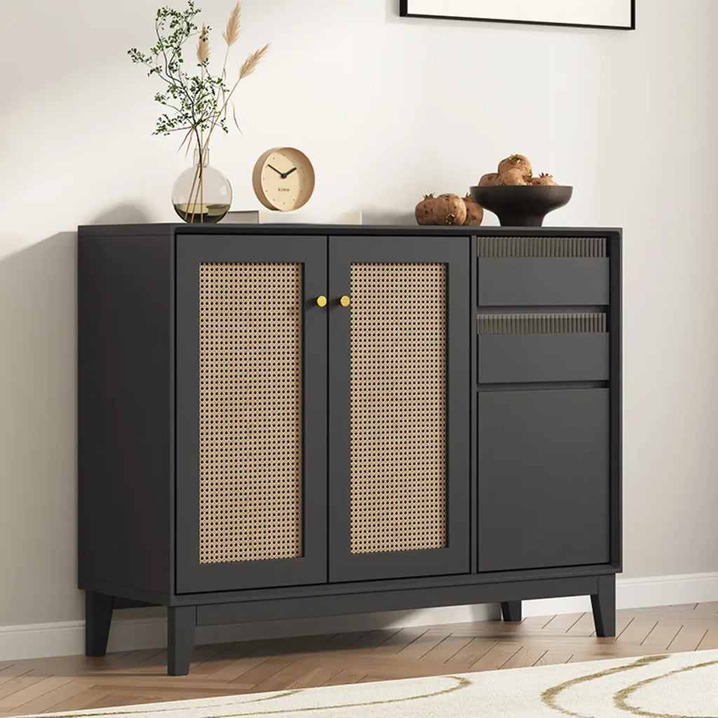 Buffet minimaliste en rotin avec étagères réglables et tiroirs