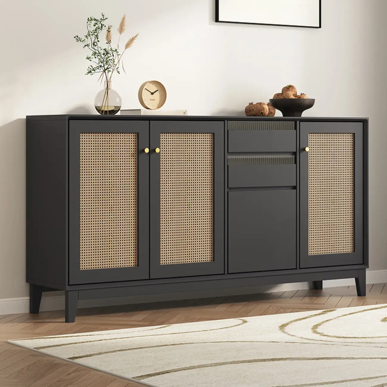 Buffet minimaliste en rotin avec étagères réglables et tiroirs
