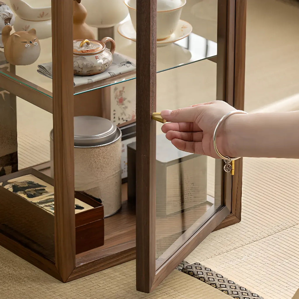 Vitrine moderne en bois brun avec étagères en verre