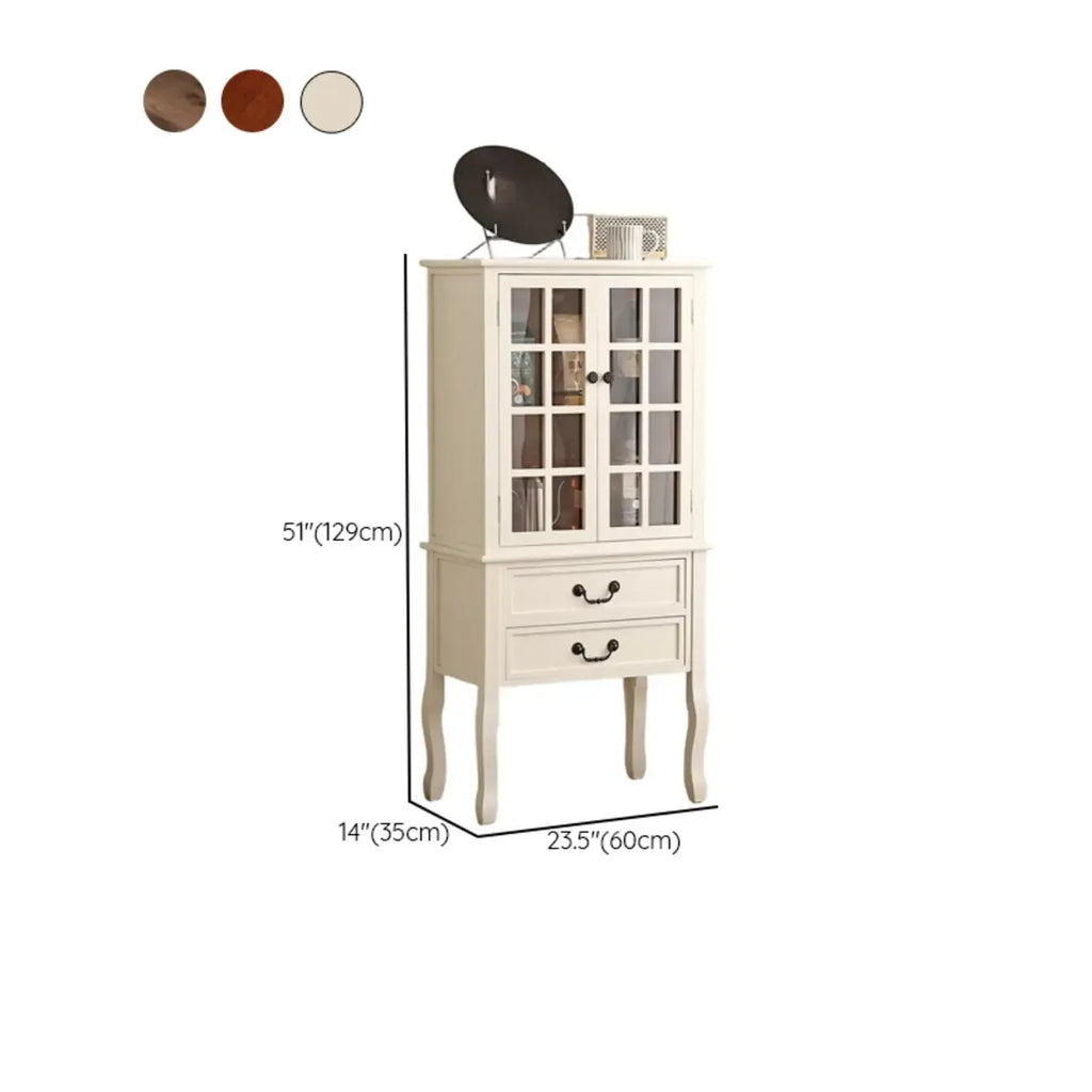 Vitrine en bois brun avec portes vitrées